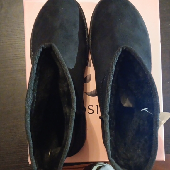 Josiny Womens Black Boots With Fur Inside Size 10 NWT & BOX - Picture 8 of 8